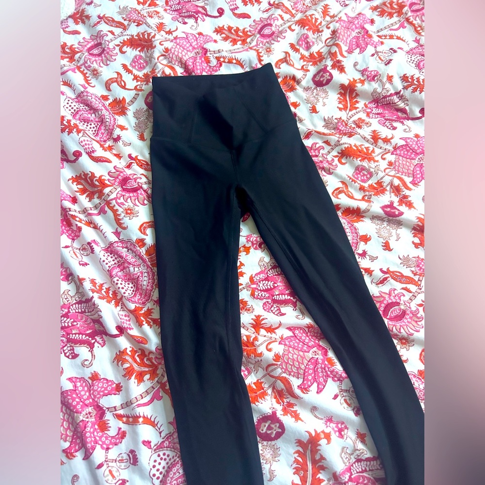 black lulu leggings size 2 barley worn